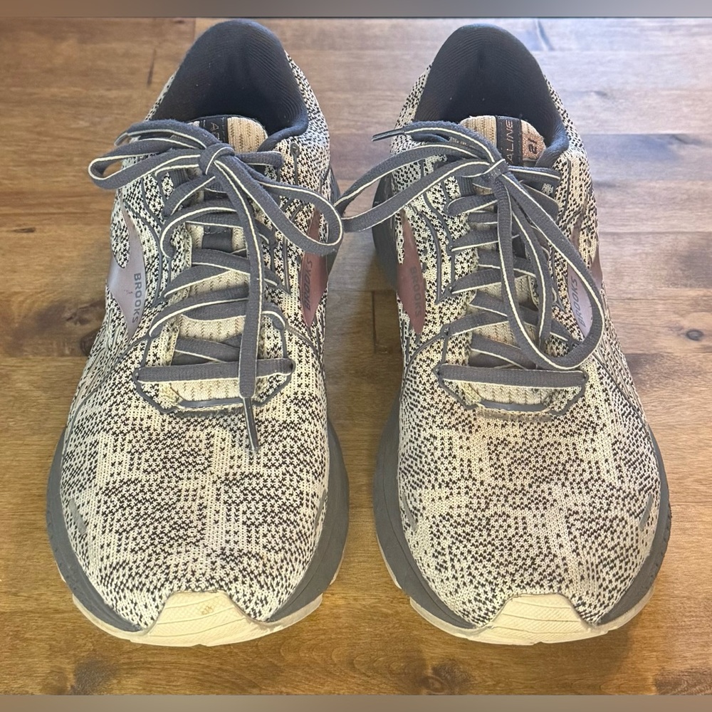Brooks Adrenaline GTS 21 Women's Athletic Shoes